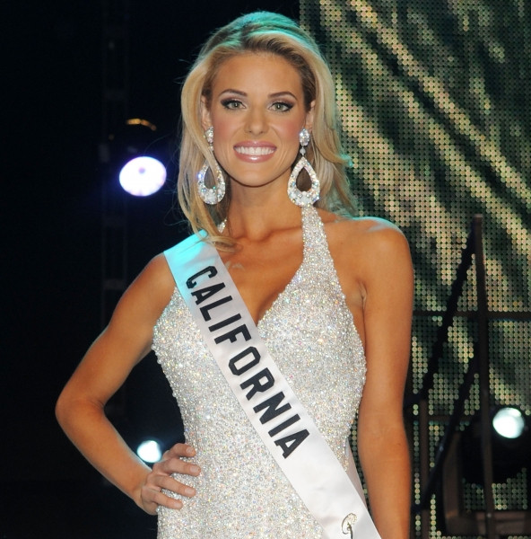 Este oficial! Miss California 2009 si-a pierdut definitiv coroana