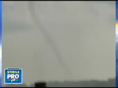 A surprins imagini incredibile din timpul unei tornade in Missouri!