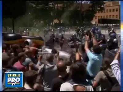 Berlusconi si Ghaddafi - comercianti ai mortii! Protesteaza italienii!