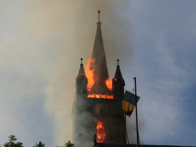 Rugaciune la un un an de la incendiul care a mistuit biserica Evanghelica