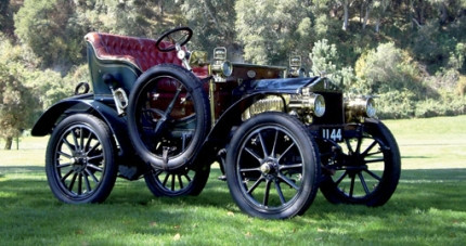 Expozitie inedita de masini de epoca! Afla aici povestea colectionarului!