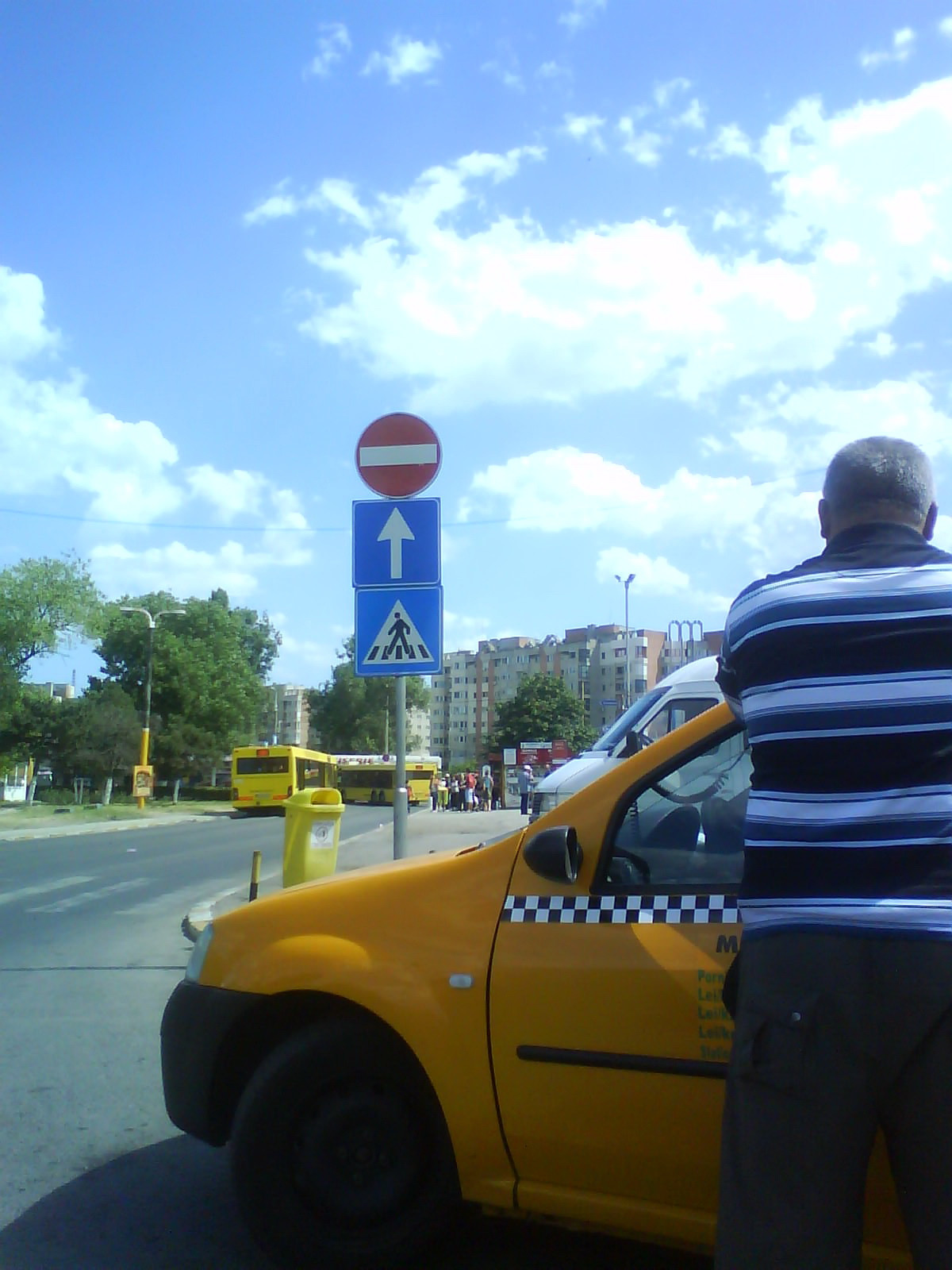 Semne de circulatie derutante! Tu pe care l-ai respecta primul?