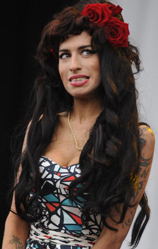 Tatal lui Amy Winehouse s-a apucat de cantat