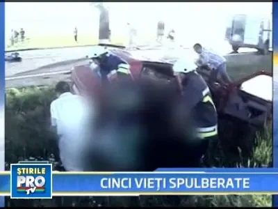 IMAGINI SOCANTE! Grav accident rutier in Ialomita, soldat cu cinci morti!