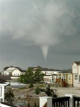 O tornada a provocat haos intr-un orasel japonez: 20 de oameni, spitalizati