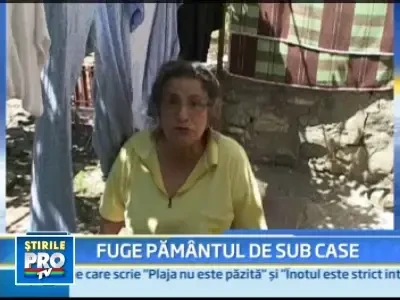 O ia pamantul la vale la Comarnic!