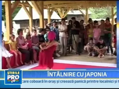 Japonezii au "predat" la Sibiu ritualul ceaiului si mancatul cu betisoarele