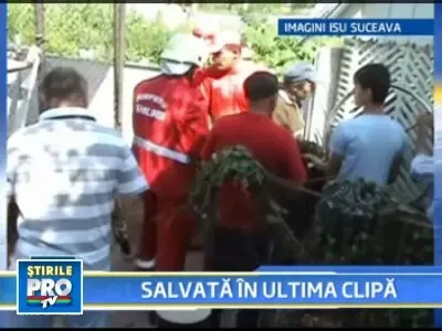 Salvata de pompieri dupa ce a cazut intr-o fantana adanca de 20 de metri!