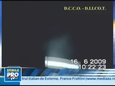 Droguri ascunse in bazinul WC-ului!