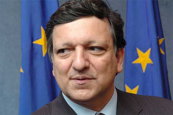 Barroso considera inacceptabila discriminarea minoritatilor etnice