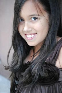 Fetita bolnava de cancer nu a vrut sa moara pana nu a vazut filmul "Up"!