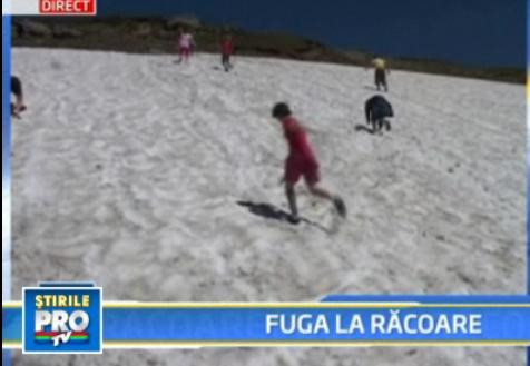 Bulgari de vara! Turistii de la munte s-au distrat de parca ar fi iarna