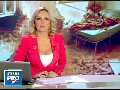 Bebelus acoperit de caramizi, dupa ce o masina a intrat in zidul casei!