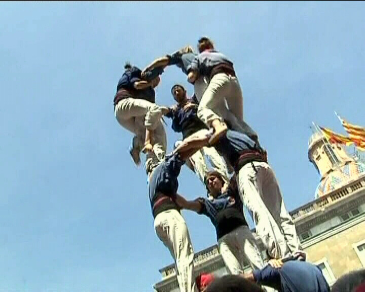 De asta n-ai mai auzit! Intrecerea piramidelor... umane!