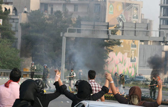 Autoritatile din Iran: alegerile, corecte. Dar tara e sfasiata de violente