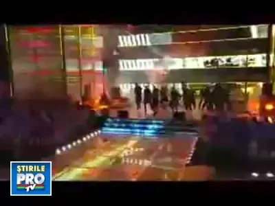 Lui Lady GaGa i-a explodat... sutienul! VEZI VIDEO