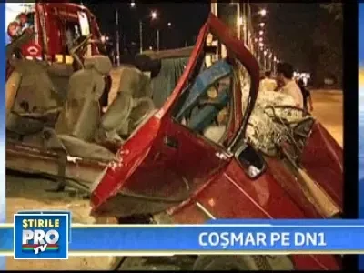 Operatiune infernala de salvare: trei tineri captivi intr-o masina distrusa