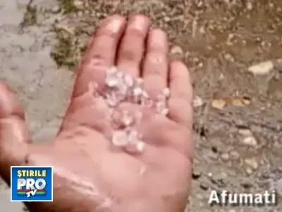 Vijeliile, inundatiile si grindina au pus stapanire pe Romania!