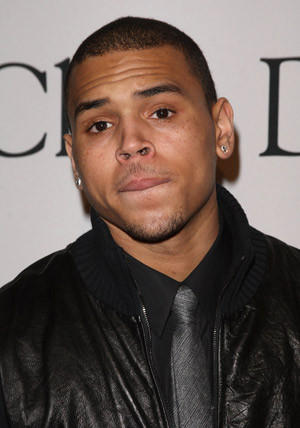 Chris Brown ia "lectii" de box de la creatorul Jean-Paul Gaultier