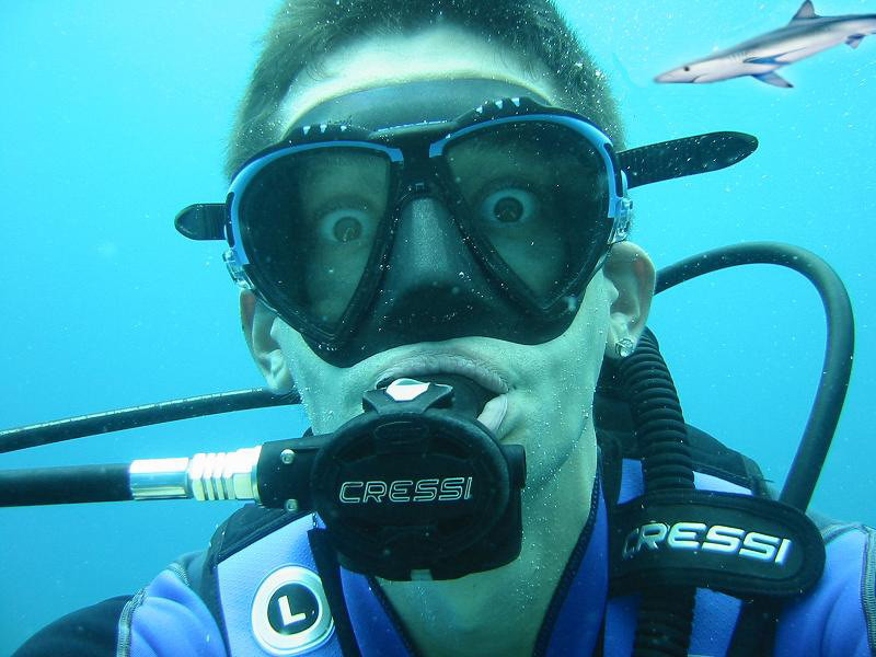 ProFM si MTV ii cauta partenera de vacanta lui DJ Claudiu Sara!