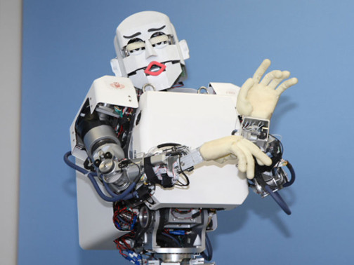 S-a inventat robotul cu sentimente! Plange, rade si se mira!