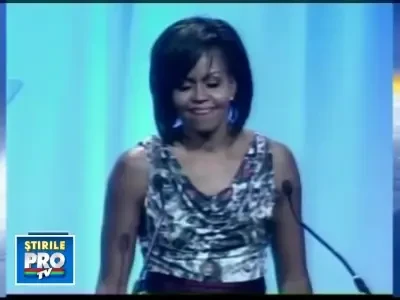 Michelle Obama, pe urmele sotului: are probleme cu prompterul!