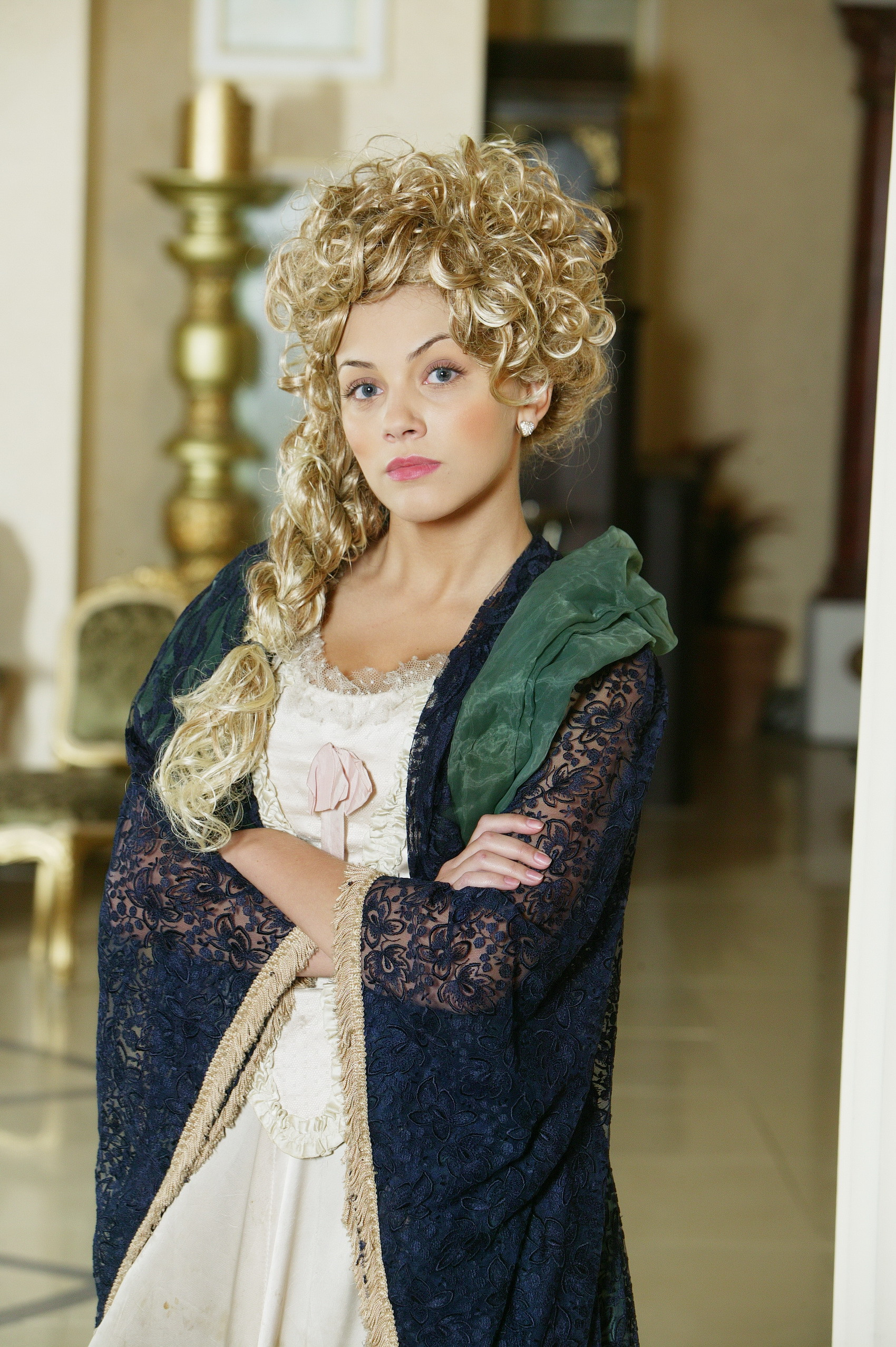 Florina Cercel, Laura Cosoi si Andreea Patrascu joaca in "Aniela"!