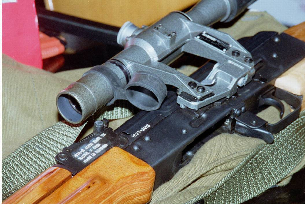 Tanara impuscata in cap de fiul unui politist, a murit!