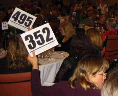 Licitatiile de arta nu duc lipsa de cumparatori putred de bogati