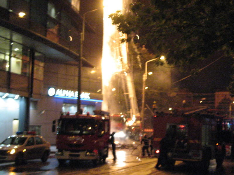 Incendiul de la blocul Millenium: anchetatorii fac publice primele ipoteze