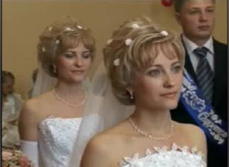 Rusia: doua gemene s-au casatorit cu...doi gemeni!