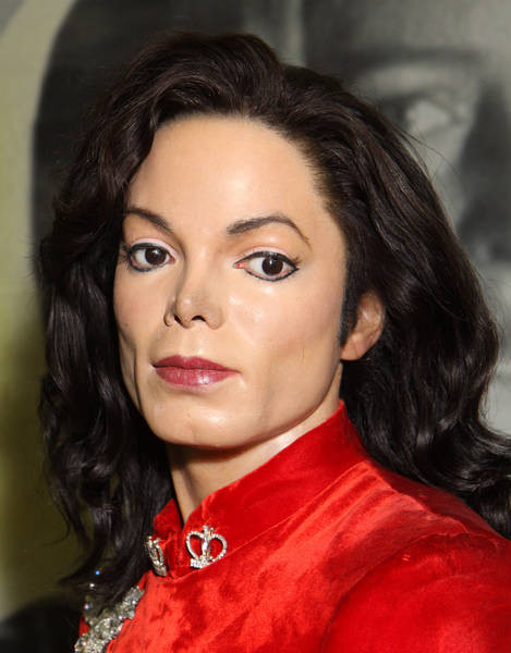 Michael Jackson, saracul miliardar datornic!