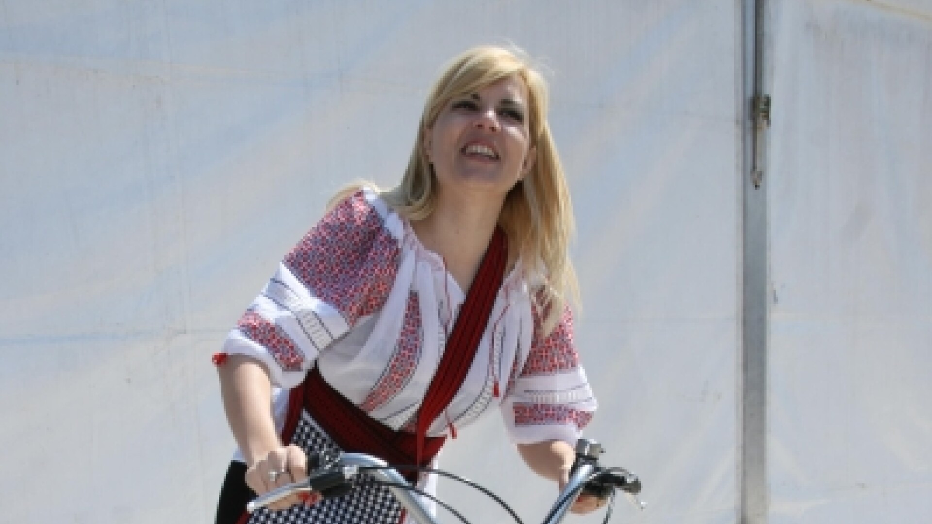 Elena Udrea este indragostita. Afla aici de cine!