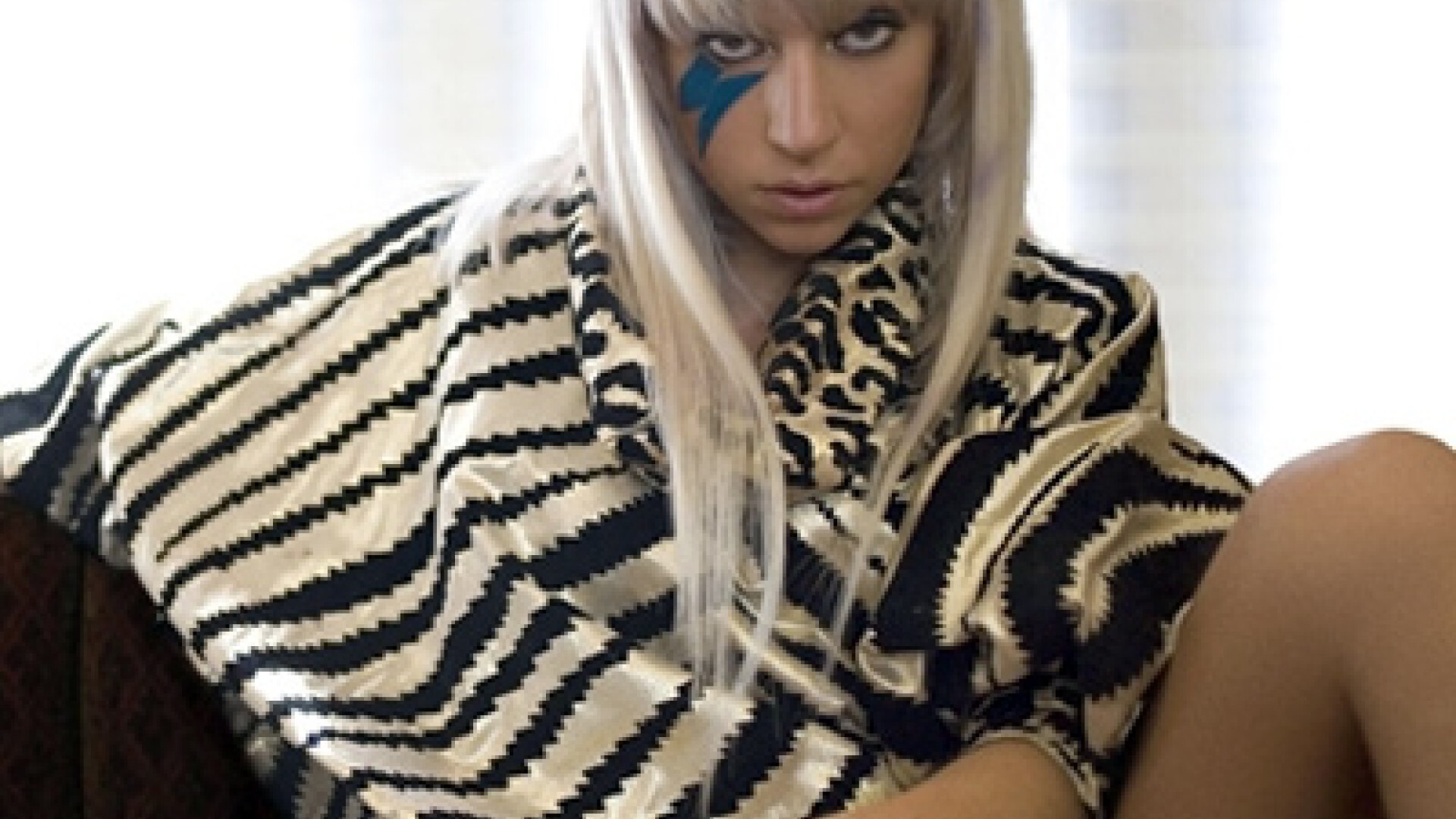 Ce are Lady GaGa intre picioare?