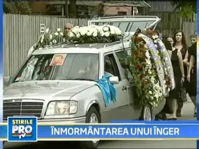 David, copilul mort in urma unui RMN, condus pe ultimul drum