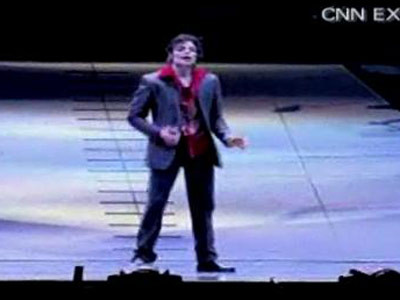 Robbie Williams si Whitney vor concerta in locul lui Michael la Londra!