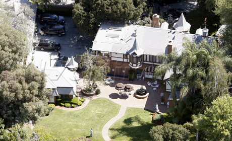 Copiii lui Michael, amenintati cu arma de varul lor?! Avocatii neaga