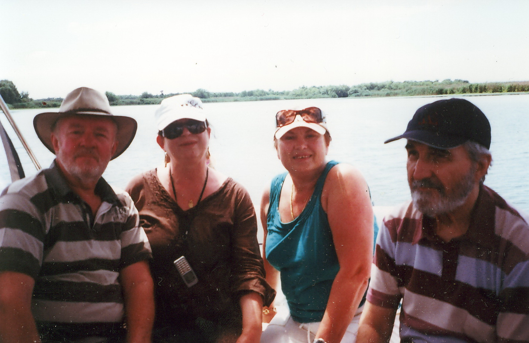 Dinica, Cercel, Rogin si Gaitan, cu salupa prin Delta Dunarii!