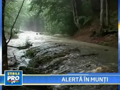 Operatiunea de recuperare a turistilor din Muntii Fagaras s-a incheiat