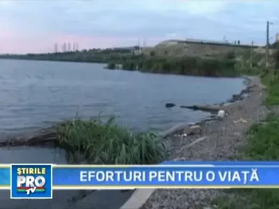 Viata unui copil atarna de un fir de ata! A cazut intr-un canal de irigatii