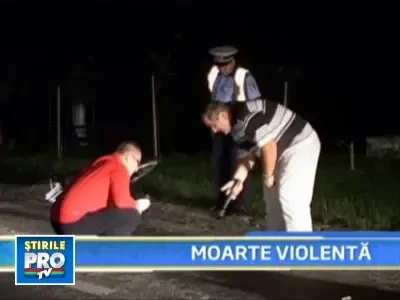 A calcat un om cu masina, dar l-a lasat intr-o balta de sange si a fugit