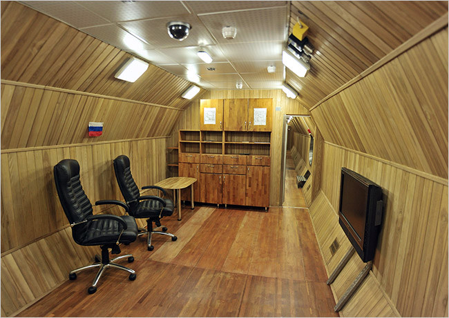 Voluntarii experimentului Marte 500 s-au intors printre noi!