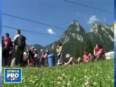 A venit canicula! Turistii fug la munte!