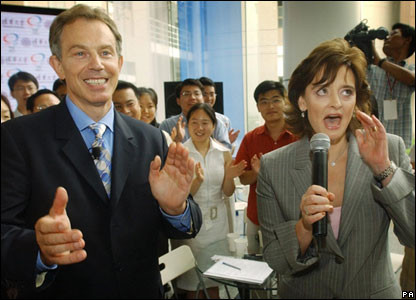 Sotia lui Tony Blair s-a imbolnavit de gripa noua!