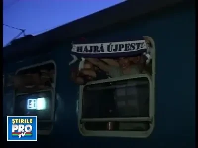 Steaua - Ujpest. Suporterii maghiari, tinuti in frau de jandarmii romani