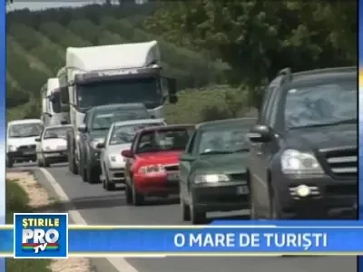 Oferta pe litoral: 24 de grade in apa, peste 30 la umbra, 42 nisipul