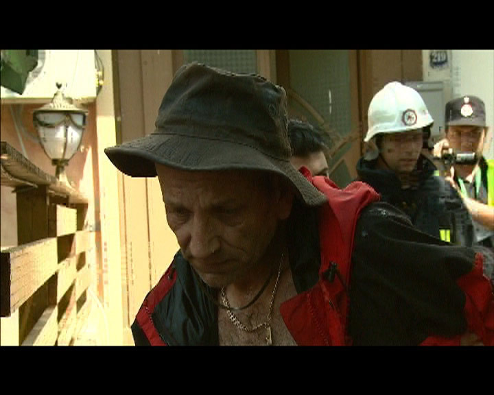 Alarma de grad zero in Bucuresti. A amenintat ca da foc unui bloc intreg!