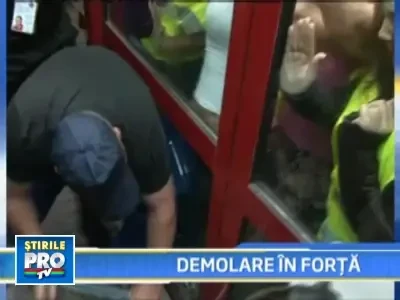 Batalie crancena in centrul Varsoviei