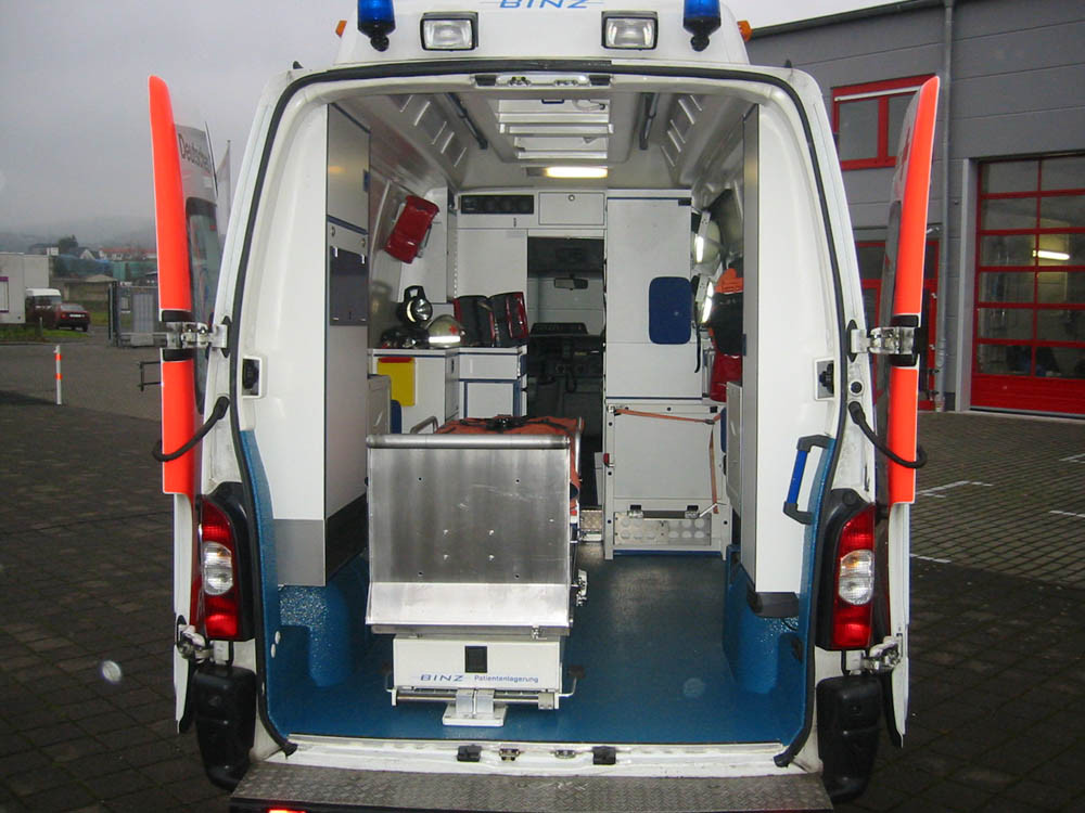 A supravietuit dupa ce s-a prabusit cu avionul!