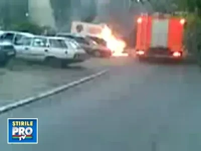 Masina in flacari in stadiunea Mamaia!